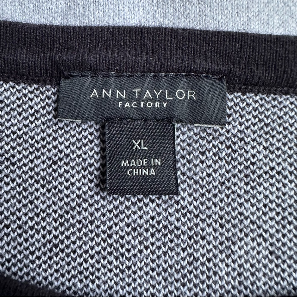 Ann Taylor Factory Cream Top with Black Grid Detail - Picture 5 of 6